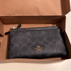NWT Coach double zipper wallet